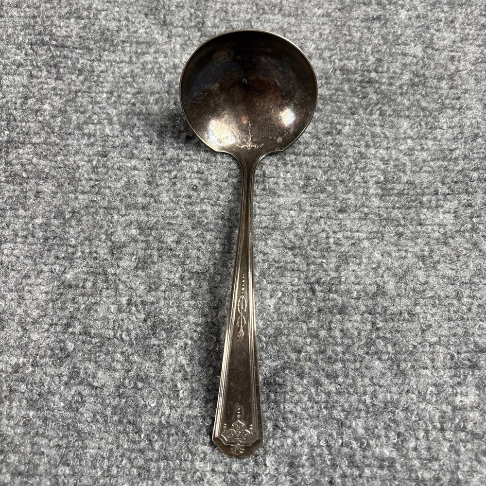 Oneida Community Queen Bess 1 Solid Gravy Ladle Silverplate 1924‎ Tudor Vintage